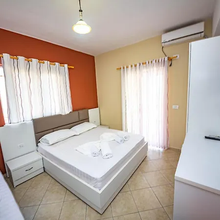 Ideal Hotel 2*