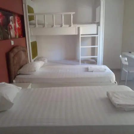 Ideal Hotel 2*